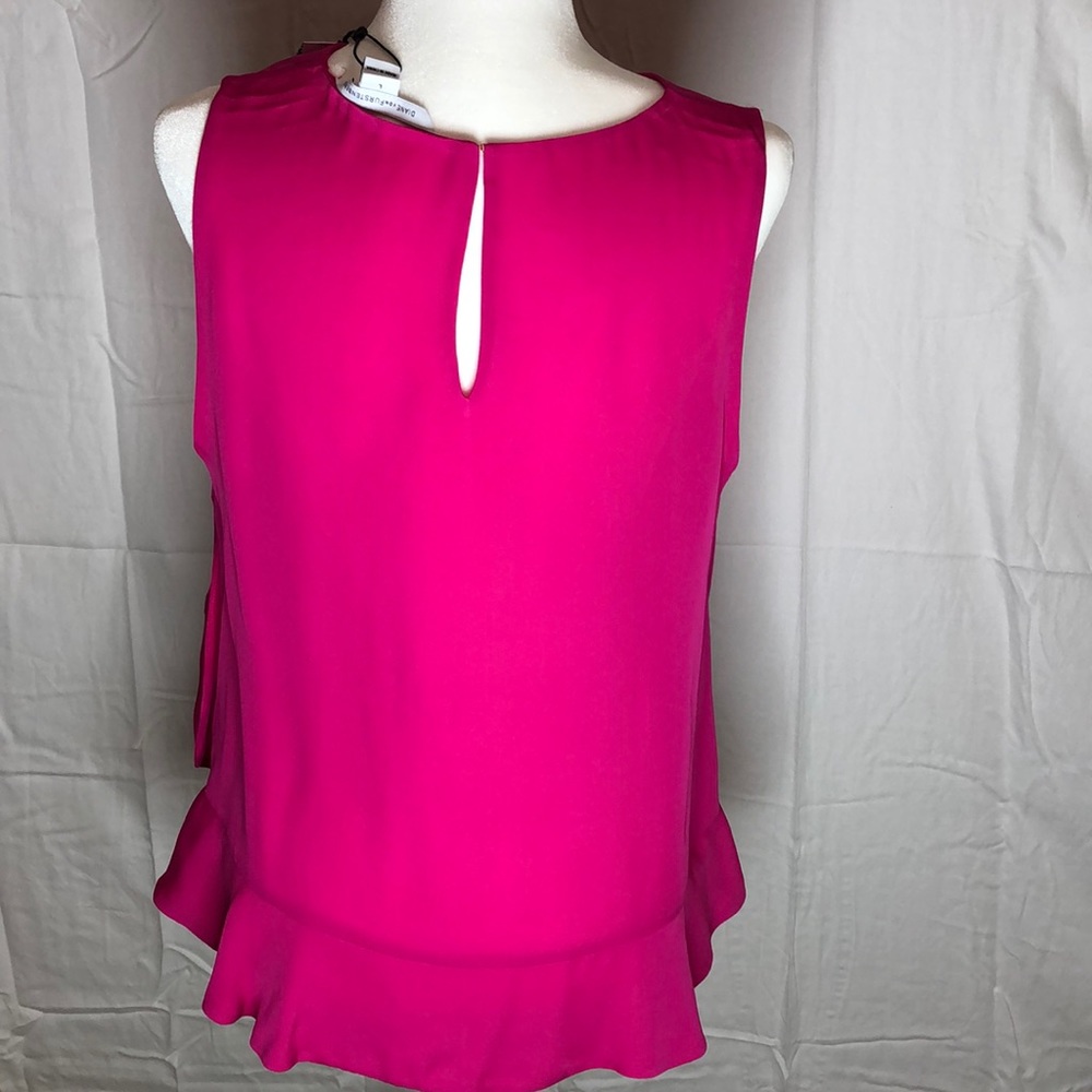 Gorgeous Diane Von Furstenberg sleeveless blouse - Picture 4 of 7